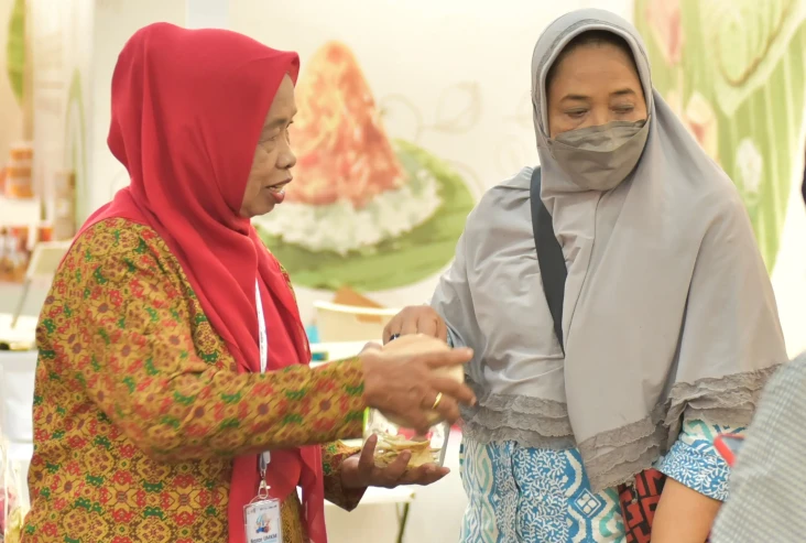 Tumini Kembangkan Usaha...
