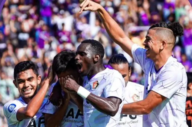Hasil Liga 1 2022/2023:...