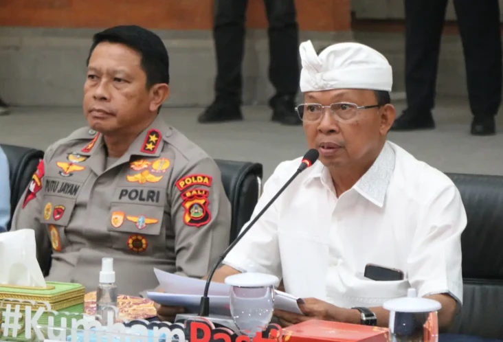 Gubernur Bali Minta...