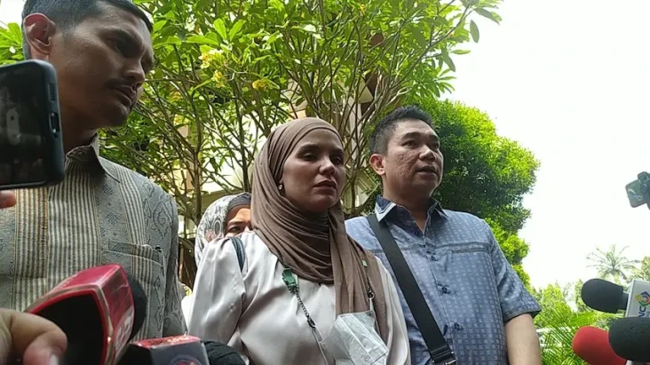 Sidang Perceraian Indra...
