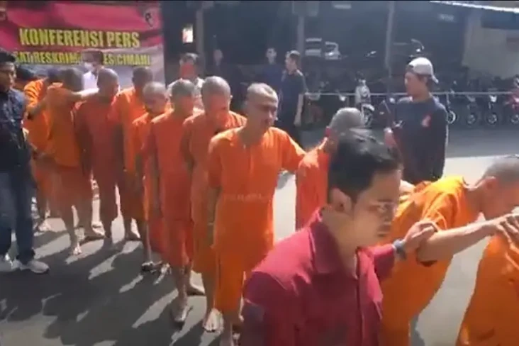 Polres Cimahi Tangkap...