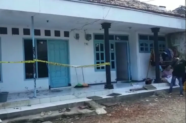 Cinta Ditolak Bondet...