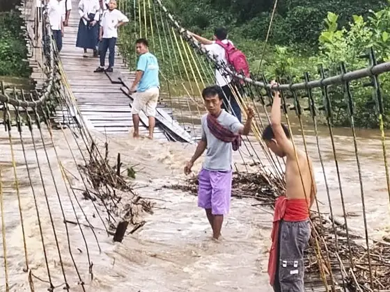 Sungai Ogan Meluap,...