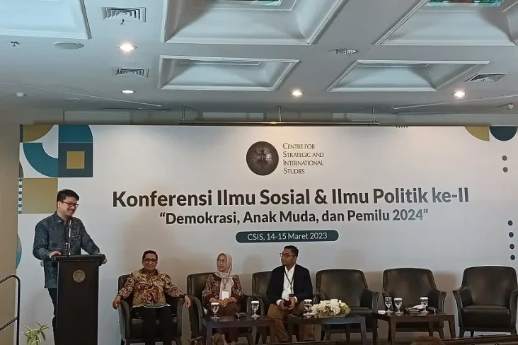 Michael Sianipar Dorong...