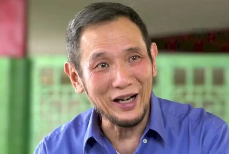 Gunakan Mobil Listrik,...