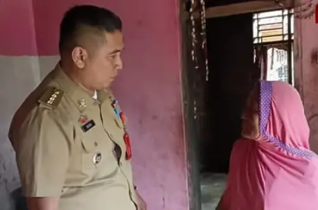 Drama Nenek Nekat Terobos...