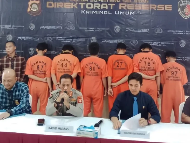 Komplotan Begal yang...