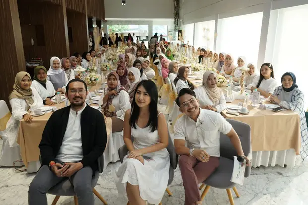 Gelar Spill the Tea,...