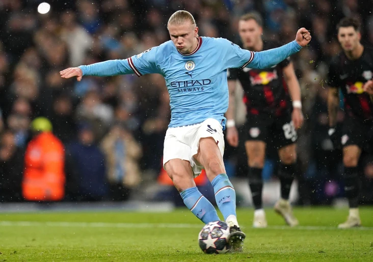 Sumbang 5 Gol Saat Manchester...