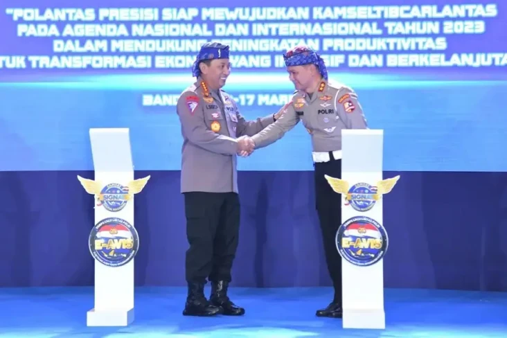 Luncurkan Aplikasi Signal,...