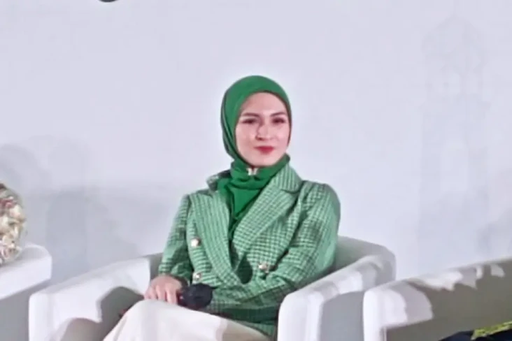 Jelang Ramadan, Donita...