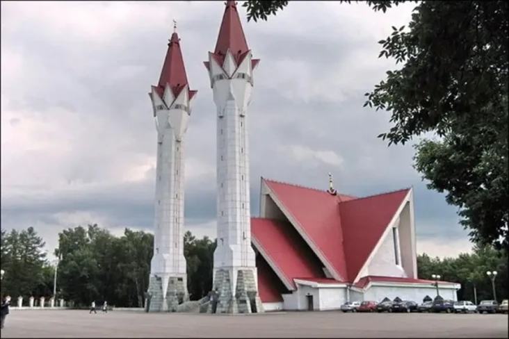 7 Masjid di Rusia dengan...