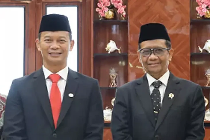 Jokowi Tunjuk Mahfud...