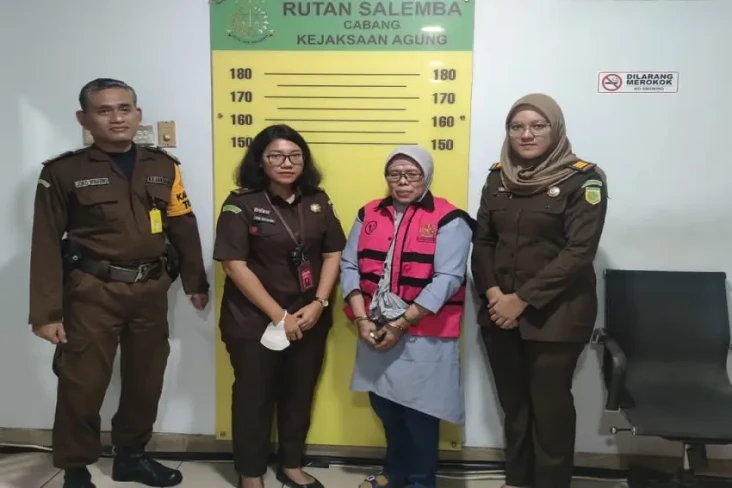 2 Buronan Kasus Korupsi...