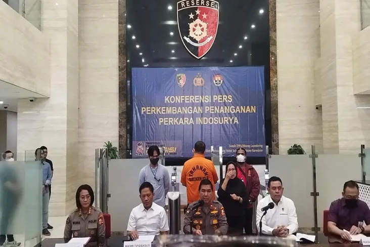 Tersangka Pencucian...