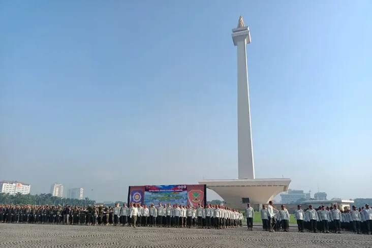 Ratusan Satpol PP Kumpul...