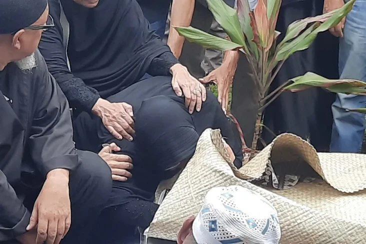 Nani Wijaya Meninggal...