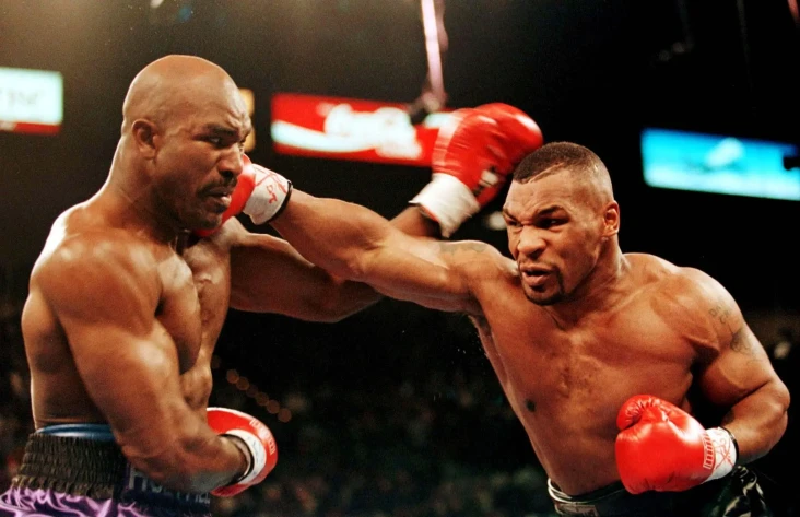Mike Tyson Petinju Raja...