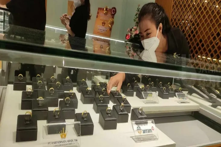 Hilirisasi Kunci untuk...