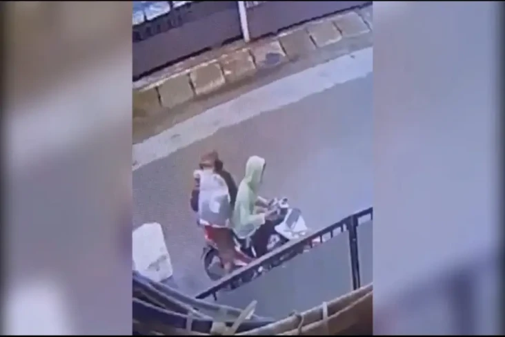 Terekam CCTV, Maling...