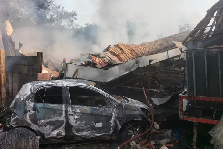 Kebakaran Gudang Kantong...