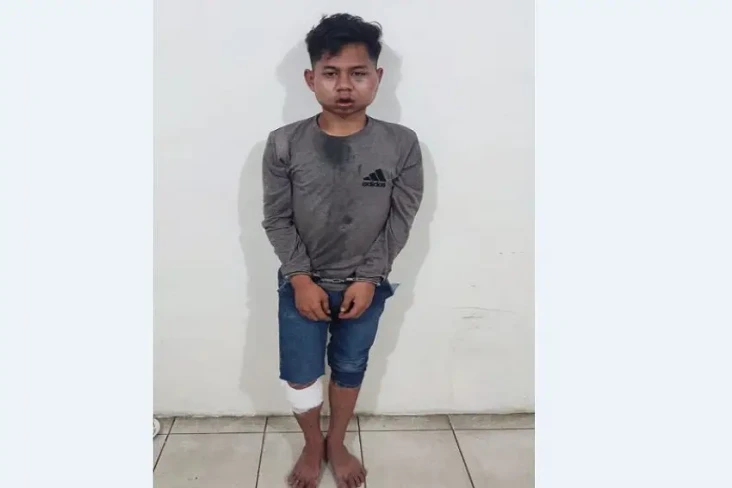 Polisi Tembak Pencuri...