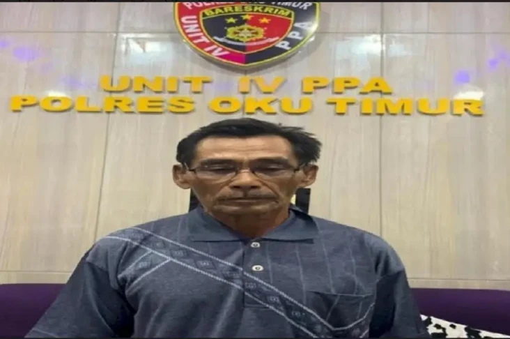 Disuruh Ibunya Belanja,...