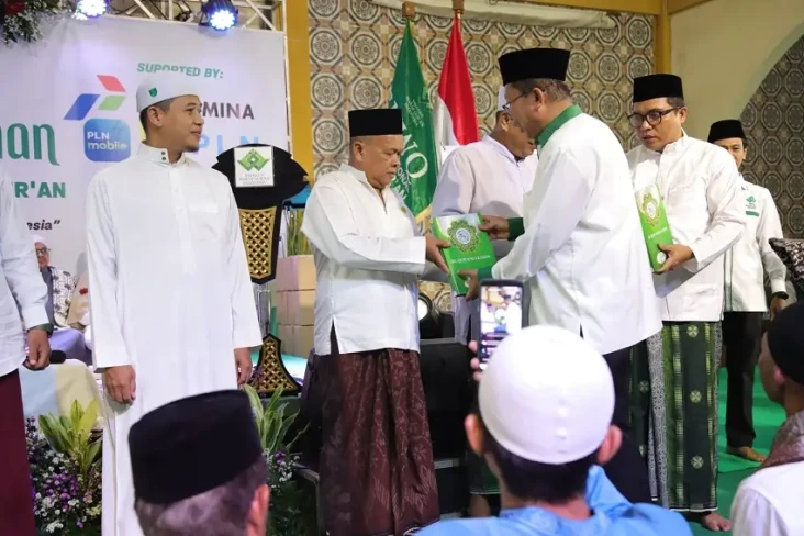 Kader PPP Bagikan 10...