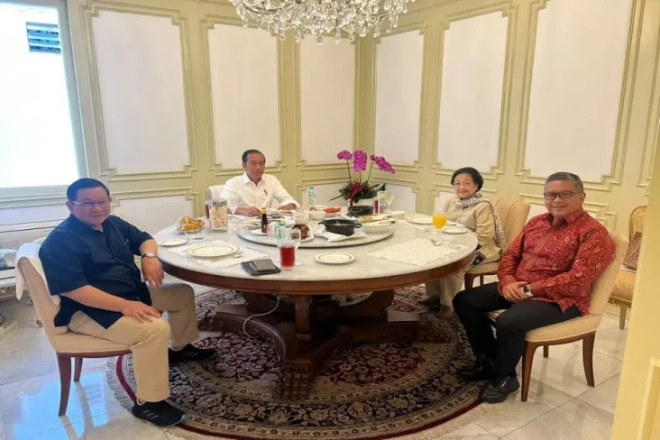 Megawati Bertemu Jokowi...