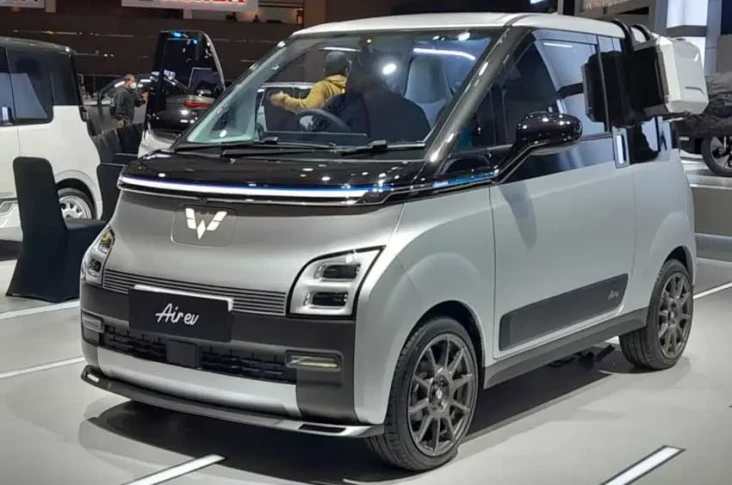 Mobil Listrik Disubsidi...