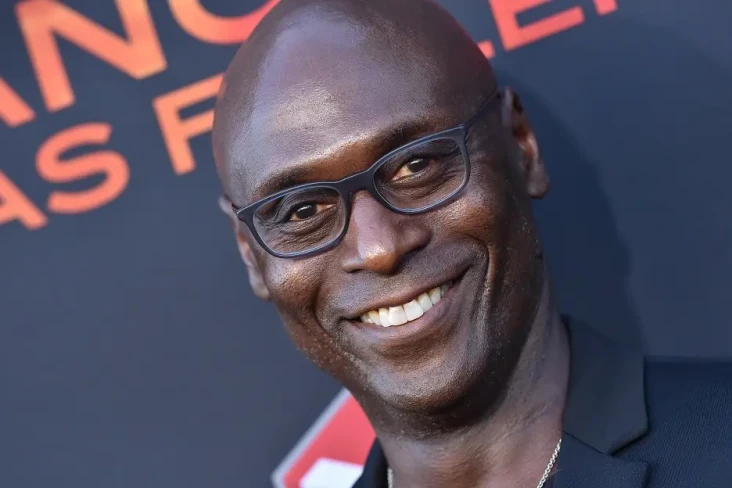 Lance Reddick Bintang...
