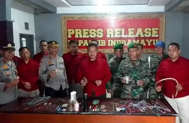 Razia di Lapas Indramayu,...
