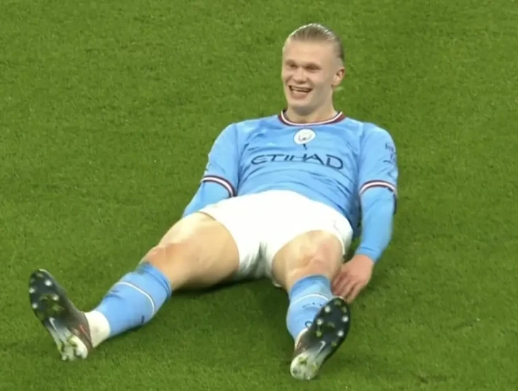 Cetak Hat-Trick saat...