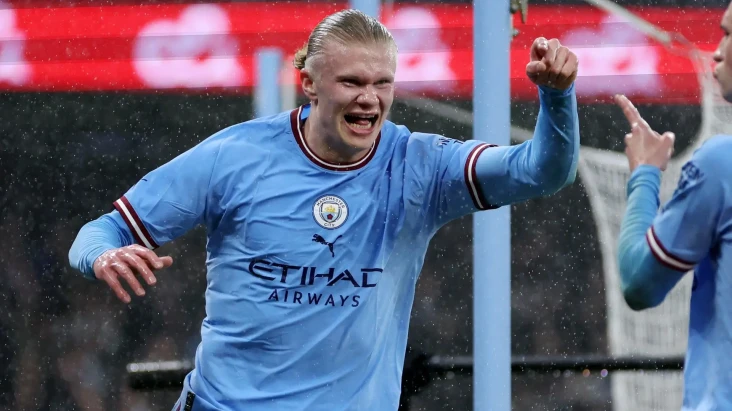 Manchester City Singkirkan...