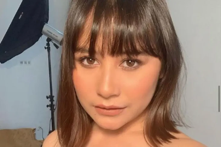 Prilly Latuconsina Masih...