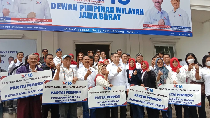 Sebar Gerobak Perindo...