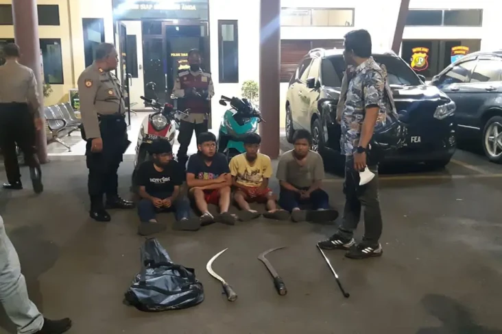 Tangkap 4 Remaja di...
