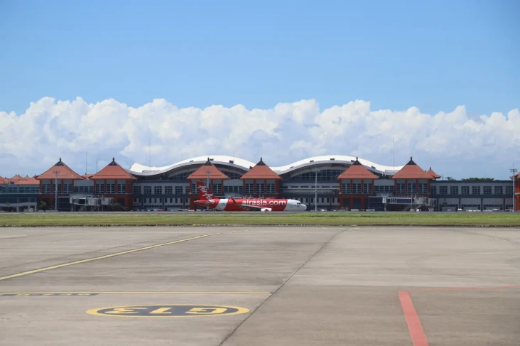 Bandara Bali Ditutup...