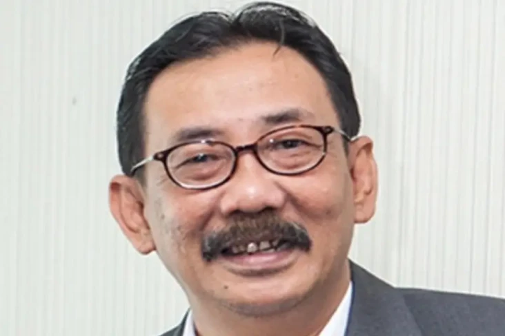Antara Publikasi dan...
