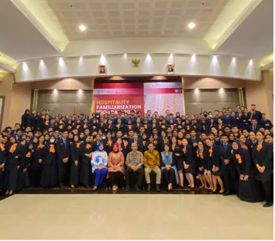 Kenalkan Dunia Perhotelan...