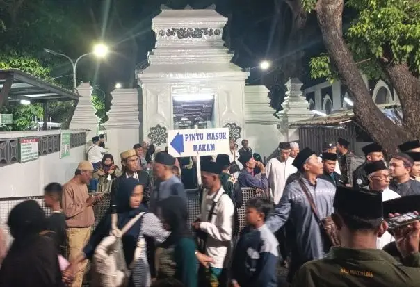 Jelang Ramadan, Peziarah...