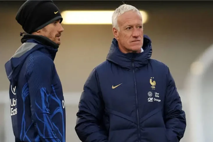 Griezmann Kecewa Deschamps...