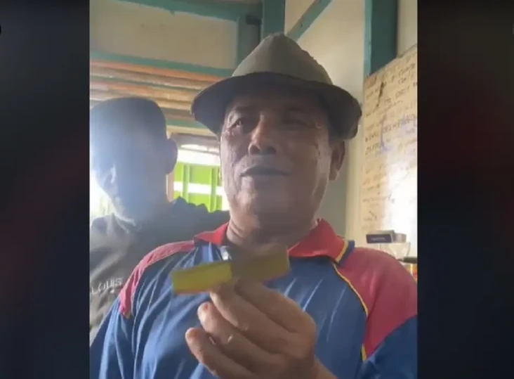 Viral, Kisah Tukang...