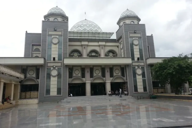 7 Deretan Masjid Megah...