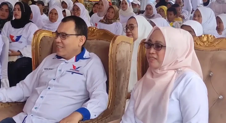 Ratu Siti Romlah, Bacaleg...