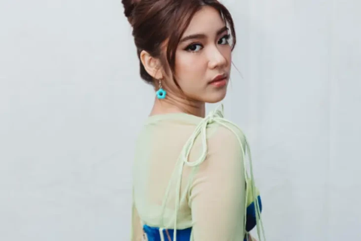 Profil Tiara Andini,...