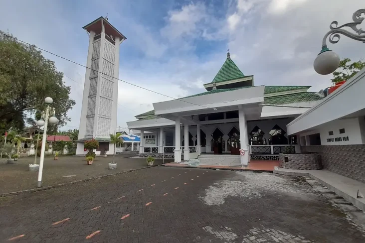 4 Masjid Tertua di Sulawesi...