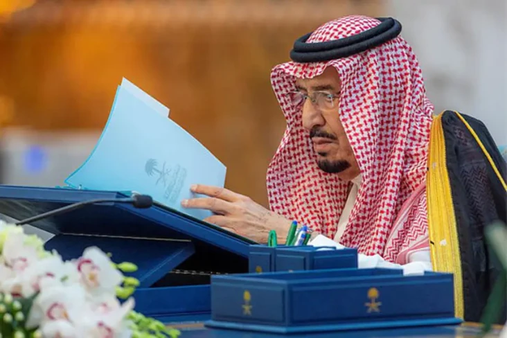 Besok Saudi Mulai Berpuasa,...