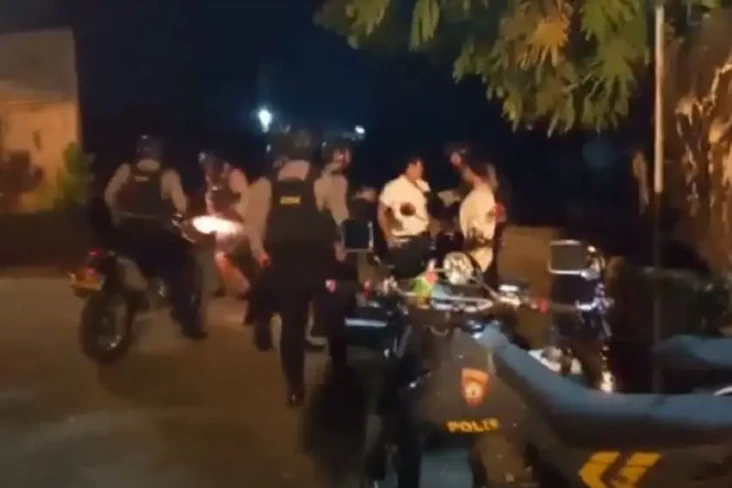 Tawuran Kelompok Pemuda...