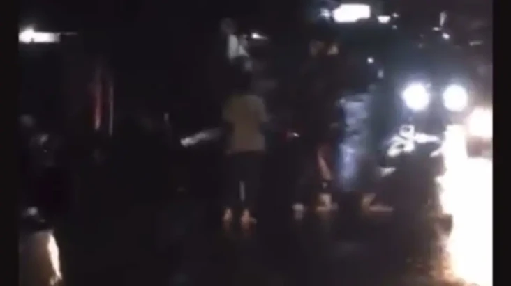 Sadis! Juru Parkir Dikeroyok...